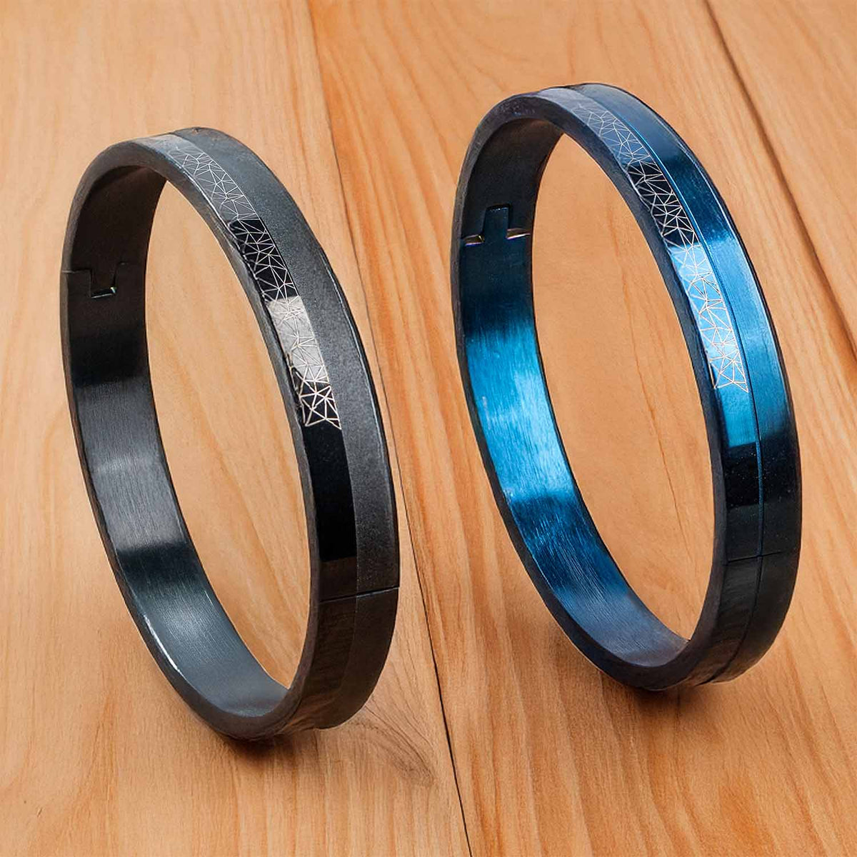 Delta Grid Oval Kada Bracelet