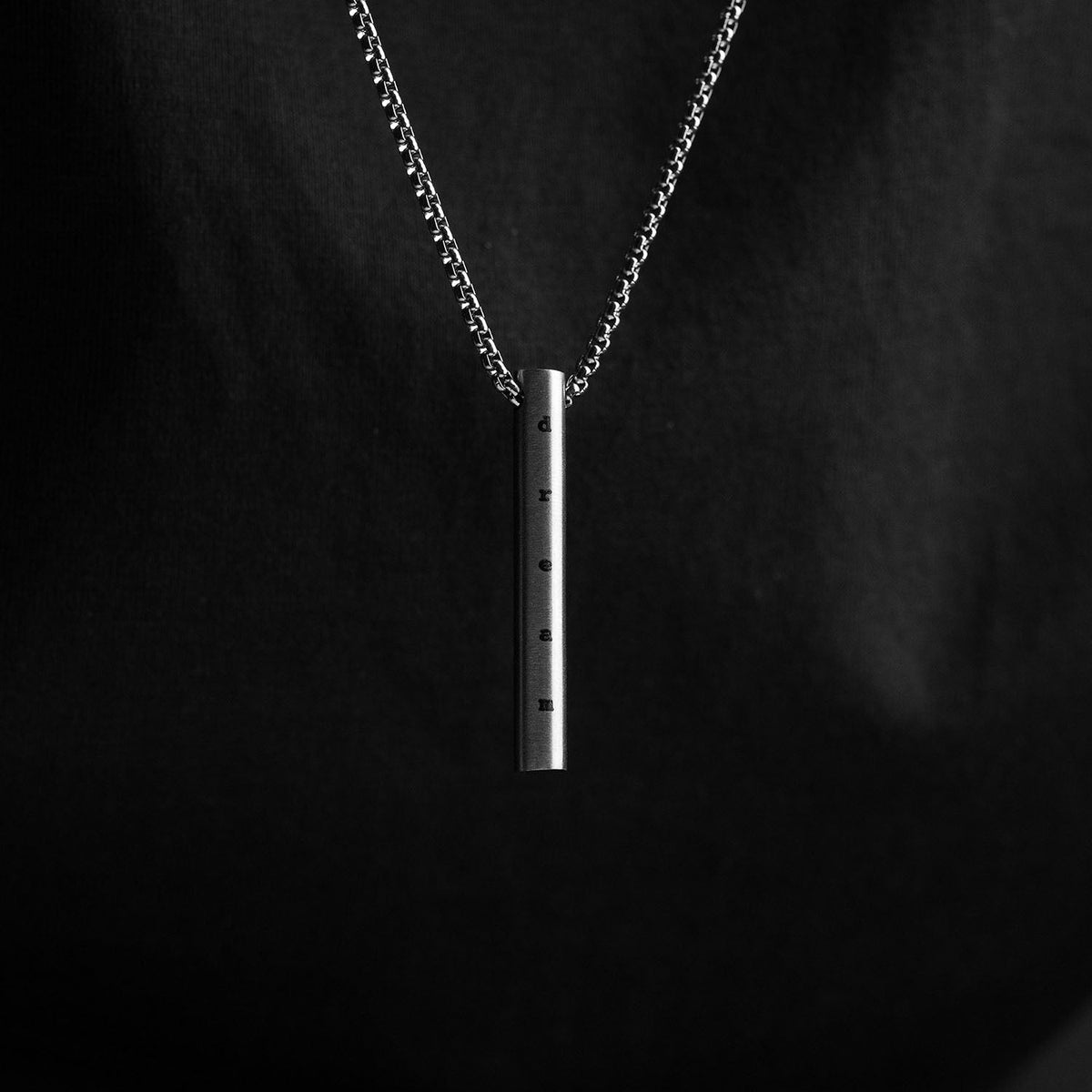 Motivation Minimal Barrel Necklace