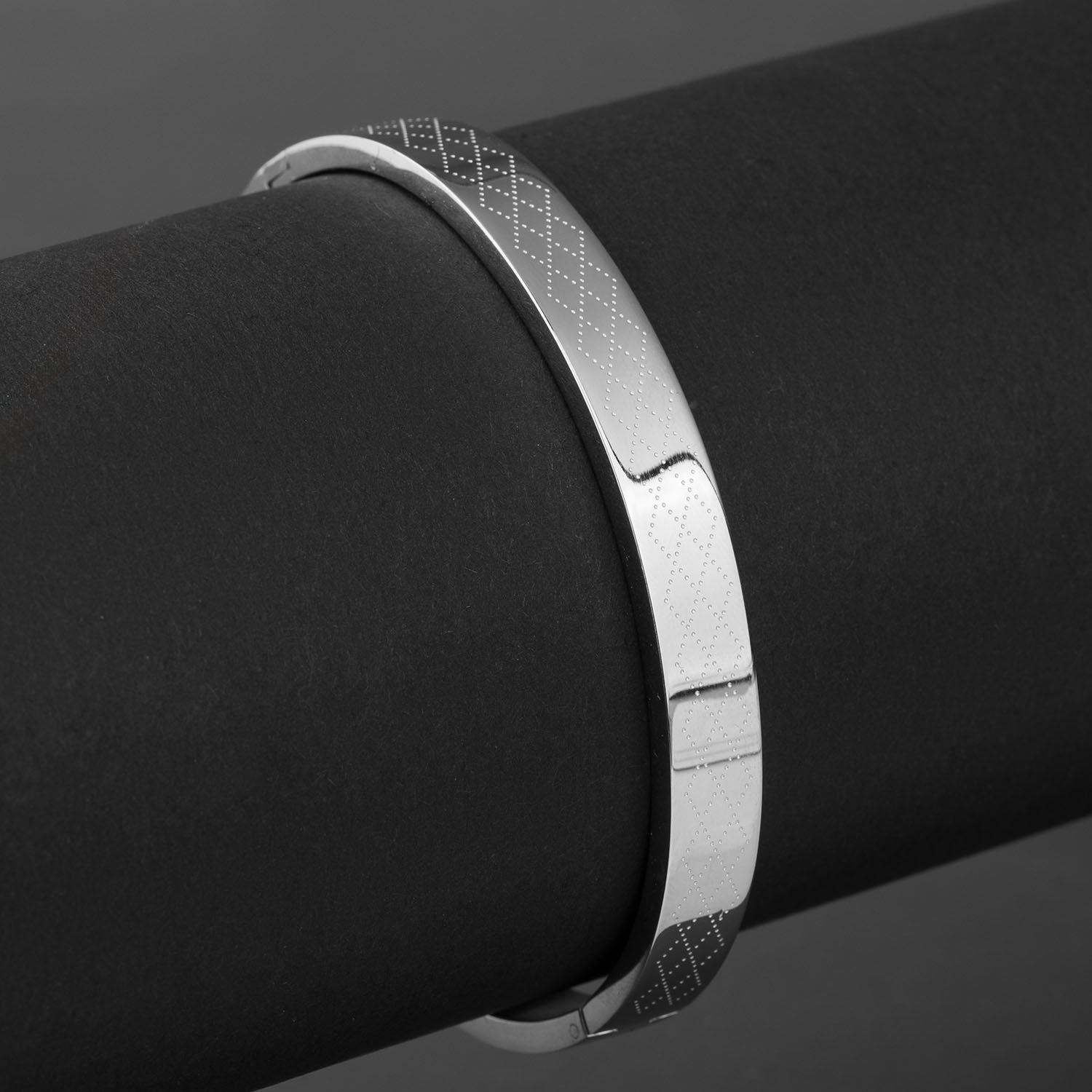 Eric Oval Bracelet