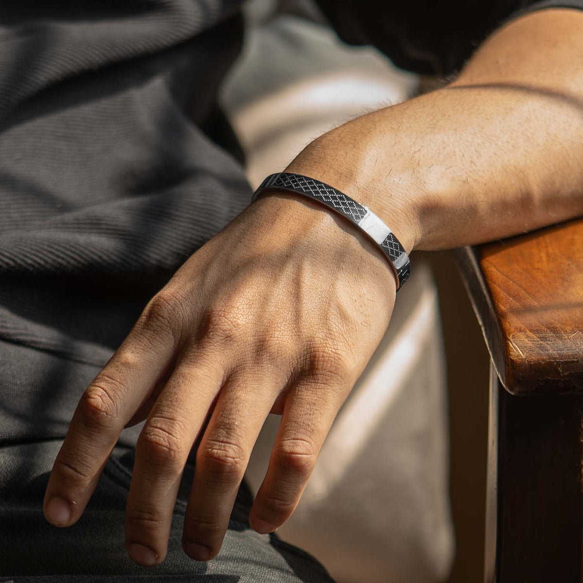 Eric Oval Bracelet