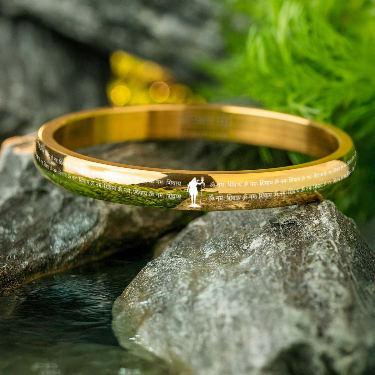 Om Namah Shivay MicroCarved Round Curved Kada